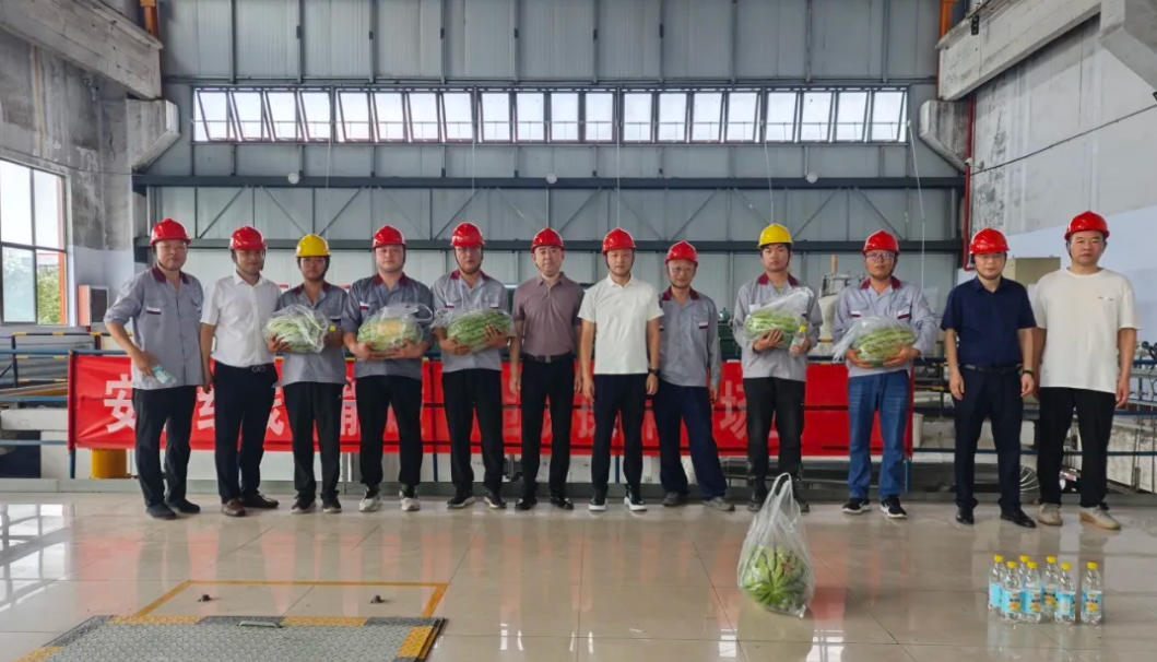 果博环保党委副书记、总经理周宇峰一行到山东中茂开展“夏季高温送清凉”慰问活动